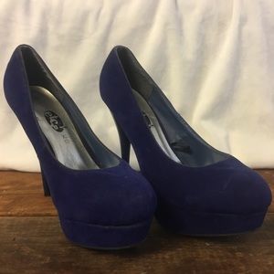 Velvet blue heels
